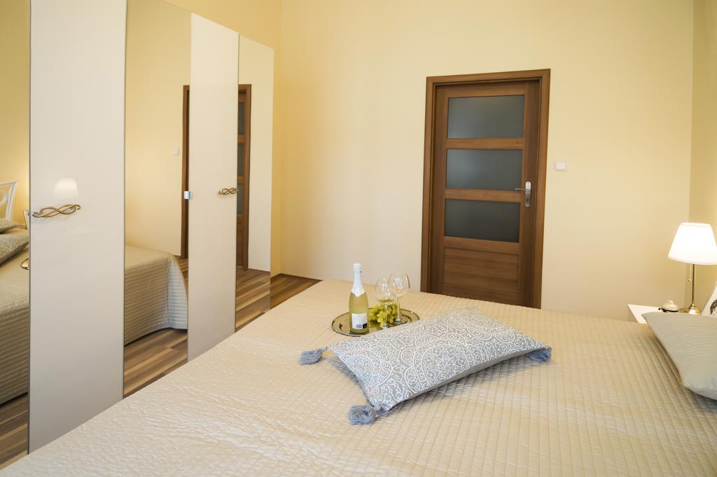Apartment Za Poricskou Branou Prága Kültér fotó